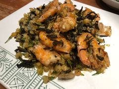 普洱茶香酥虾-云海肴·汽锅鸡·云南菜(广安门天虹店)