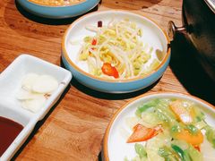 -明洞阿姨·韩式酱蟹烤肉·创意料理(三元桥店)