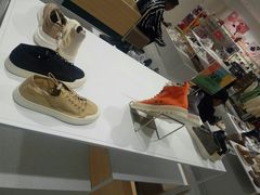 -hotwind热风(民盈山国贸店)