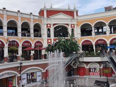 -佛罗伦萨小镇广佛名品奥特莱斯(疏港路店)