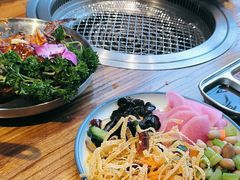 -明洞阿姨·韩式酱蟹烤肉·创意料理(三元桥店)