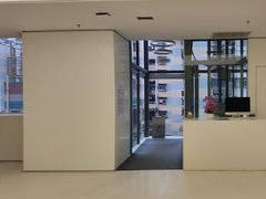 -卡罗酒店(东门晒布地铁站店)