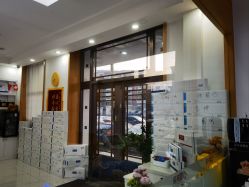 -靓芙泉专研痘痘肌