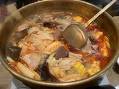 -毛肚向右·川渝毛肚王(经开永旺店)