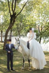 -雪中彩影婚纱摄影·微光艺术中心