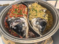 -阿瓦山寨·湘菜现炒·剁椒鱼头王(咸阳总店)
