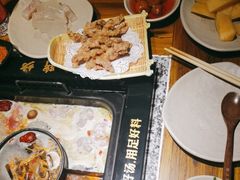 -老牌坊云南鱼豆花火锅(哈西万达店)