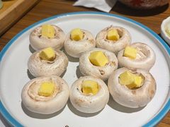 黄油白蘑菇-炼火烤肉店