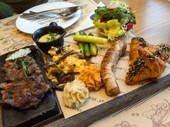 -Mark&Mars Restaurant