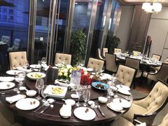 -杭州中沃沃尔沃4S店(滨江区店)