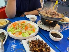 -一口猪海鲜浑锅·东北家常菜