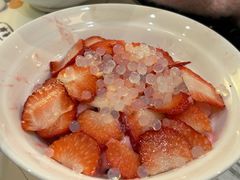 奶油草莓冰-糖潮糖水铺(省府店)