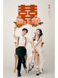 -雪中彩影婚纱摄影·微光艺术中心