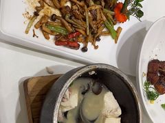 -沪华海鲜大酒楼(南汇店)