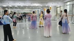 点击看大图 -深舞形体民族舞蹈工作室