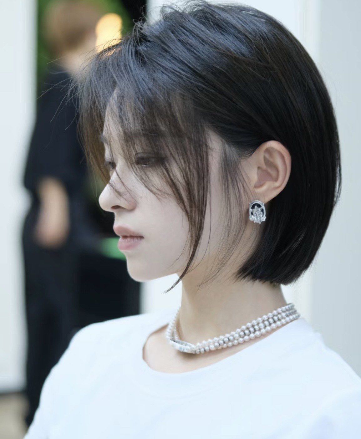 长长后尴尬期不知道留什么发型真的很推荐剪一个有层次的短发,发型