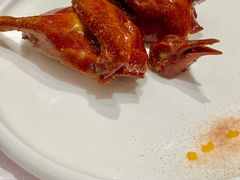 玻璃皮润烧乳鸽皇-北京厨房(SKP店)