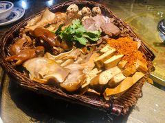 招牌筲箕卤菜-灶东家民间菜(回兴店)