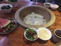 -滇香肴·云南菜蒸汽石锅鱼(云南北路店)