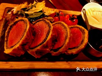 三亚bsk&bar西餐厅的天花板