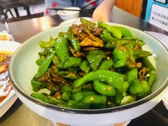 衡阳辣椒炒肉-坛椒鱼·老派赣菜