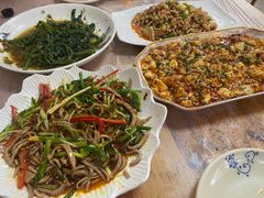 -洪霞餐馆