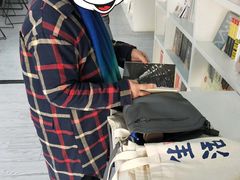 -钟书阁(松江泰晤士小镇店)