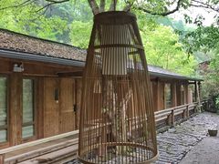 -乐领拈花溪·林涧食韵