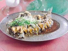 清蒸河鱼-亚荣河鲜