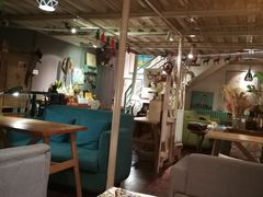 -84那年咖啡馆(李沧万达店)
