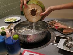 三个椰子水汤底-椰小鸡·琼州糟粕醋·火锅(美兰缤纷城店)