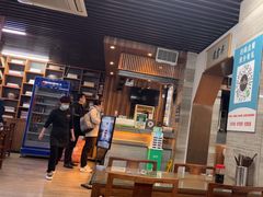 -亮亮面馆(经六路店)