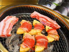 -蚂蚁洞·烤肉大营地(上海静安大悦城店)