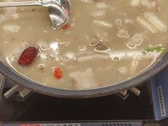 -洪霞餐馆·川菜·鲜货现炒(两江春城店)