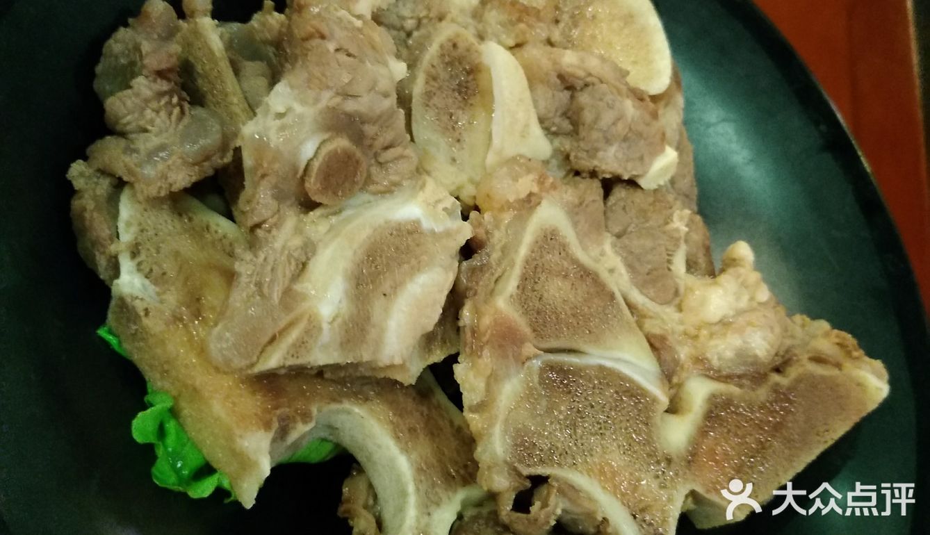 辣锅里豆腐和鸭血非常入味。环境还算可以