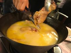-鲜入围煮花胶鸡海鲜火锅