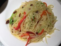 酸辣土豆丝-梁家大院•农家菜(昆山会展中心店)