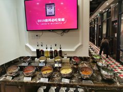 自助调料区-一哥澳门豆捞 · 十七年经典澳门火锅(四季天地店)