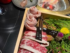 -山川小町·极番烧肉(新地假日广场店)