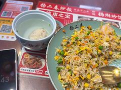 -扬二春炒饭(国庆路总店)