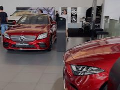 -上海星瀚奔驰4S店(红柳路店)