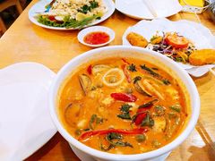 -J Daeng Seafood
