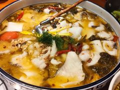 招牌老坛酸菜鱼-厨道重庆菜馆(鸳鸯店)