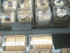 -红宝石·鲜奶小方·海派西点房(丰庄店)