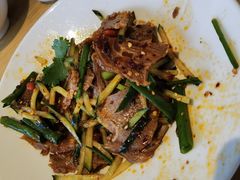 -关东小磨东北菜(上海长风大悦城店)