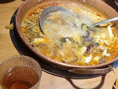 -洱火云南酸菜牛肉火锅(石景山当代商城店)