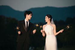 -雪中彩影婚纱摄影·微光艺术中心