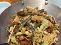 -黄泥岗·地道湖北菜(奥特莱斯店)