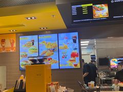 -麦当劳(轻轨曹杨路店)