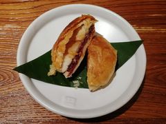 玫瑰鲜花饼-云海肴·汽锅鸡·云南菜(美罗城店)